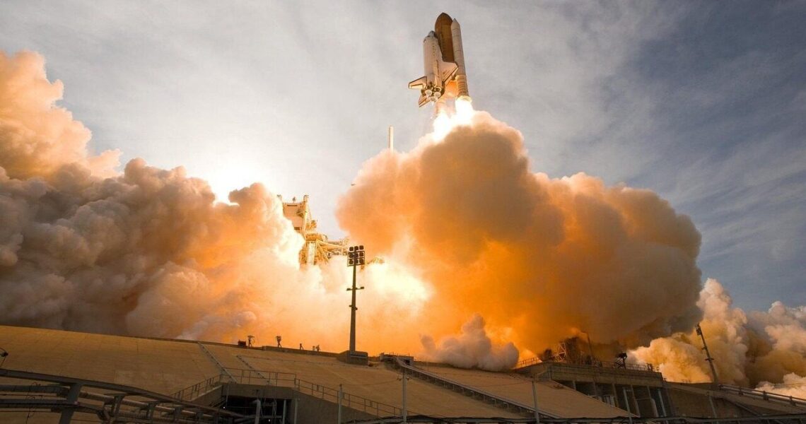 space shuttle, rocket, lift-off, liftoff, nasa, aerospace, space rocket, start, gravity force, science, rocket, rocket, rocket, rocket, rocket, nasa, nasa, aerospace, start, start, start, science, science, science, science